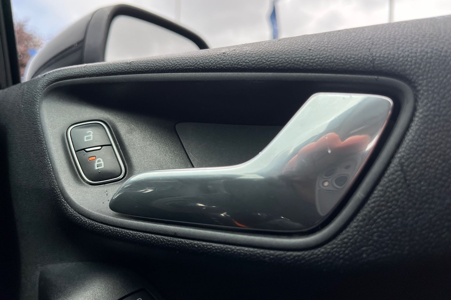 Ford FIESTA Photo 22