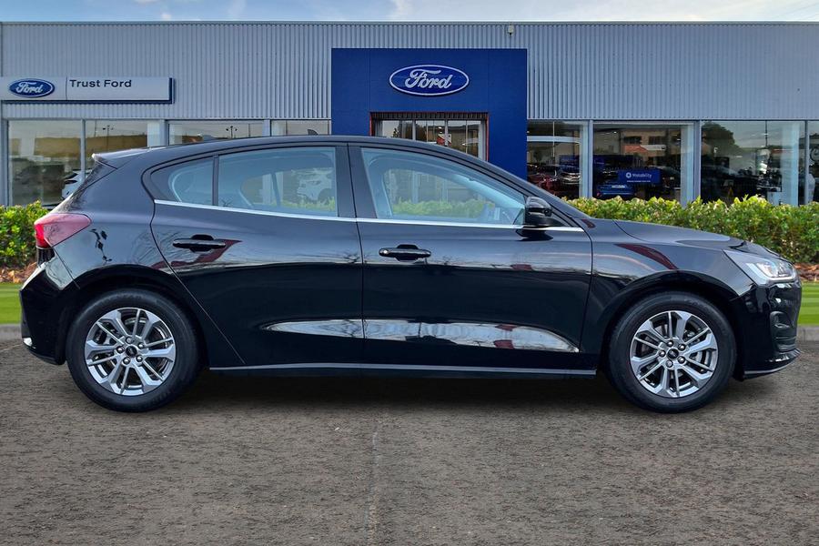 Ford Focus Photo autoimg-ad27ca179aae8eaf777d42cb7cb166c69bb4a4fc.jpg