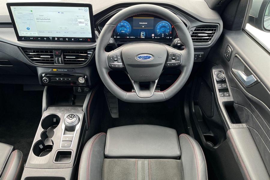 Ford KUGA Photo autoimg-ad280858cb92847318c15d195f8a78e198941aa9.jpg