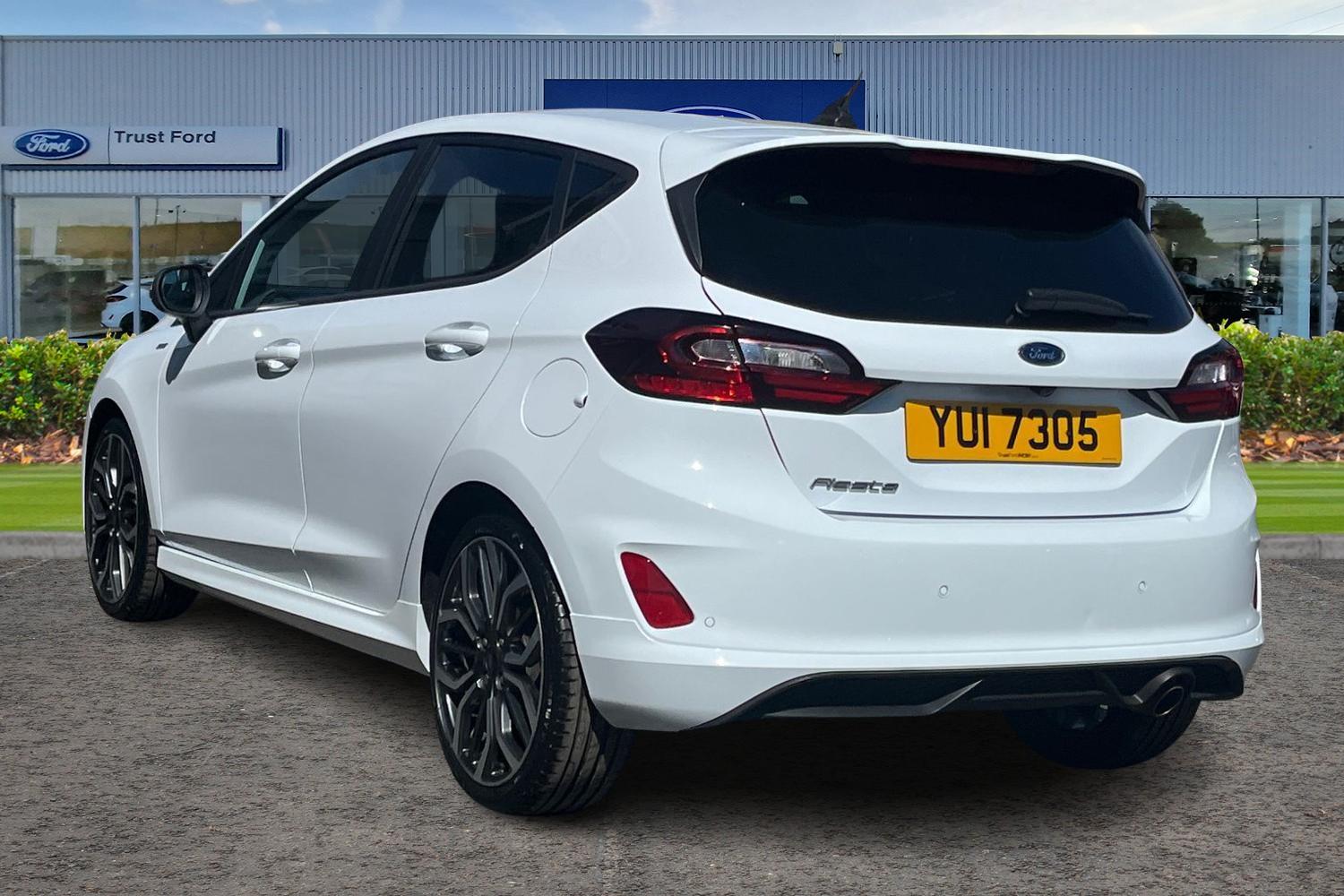 Ford FIESTA Photo 1