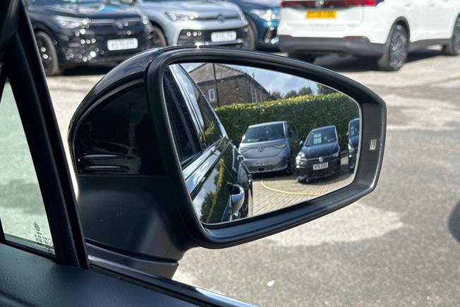 VOLKSWAGEN Tiguan Allspace Photo 33