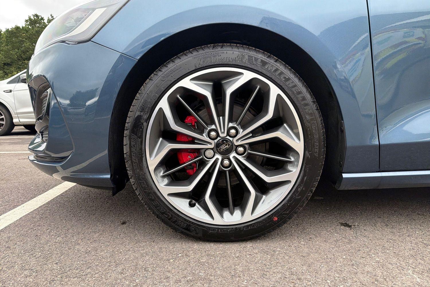 Ford FOCUS Photo 7