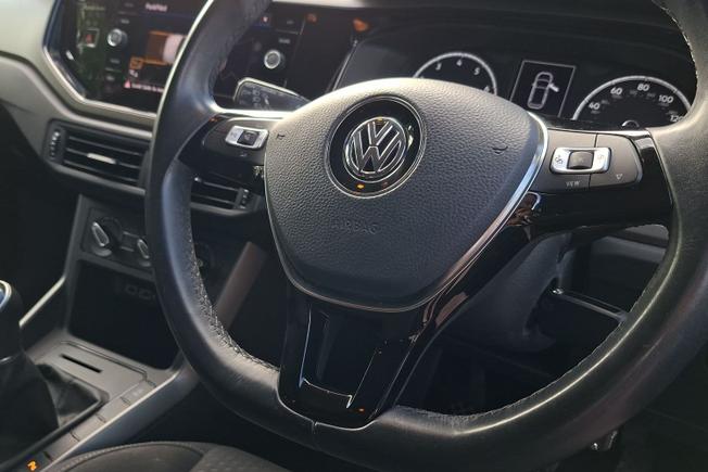 VOLKSWAGEN Polo Photo 23