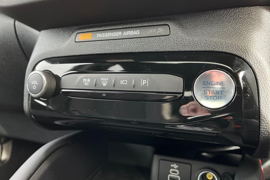 Ford Kuga Photo autoimg-ad321c5c1c9cc62da5bd81cb3685293926cfb9dd.jpg