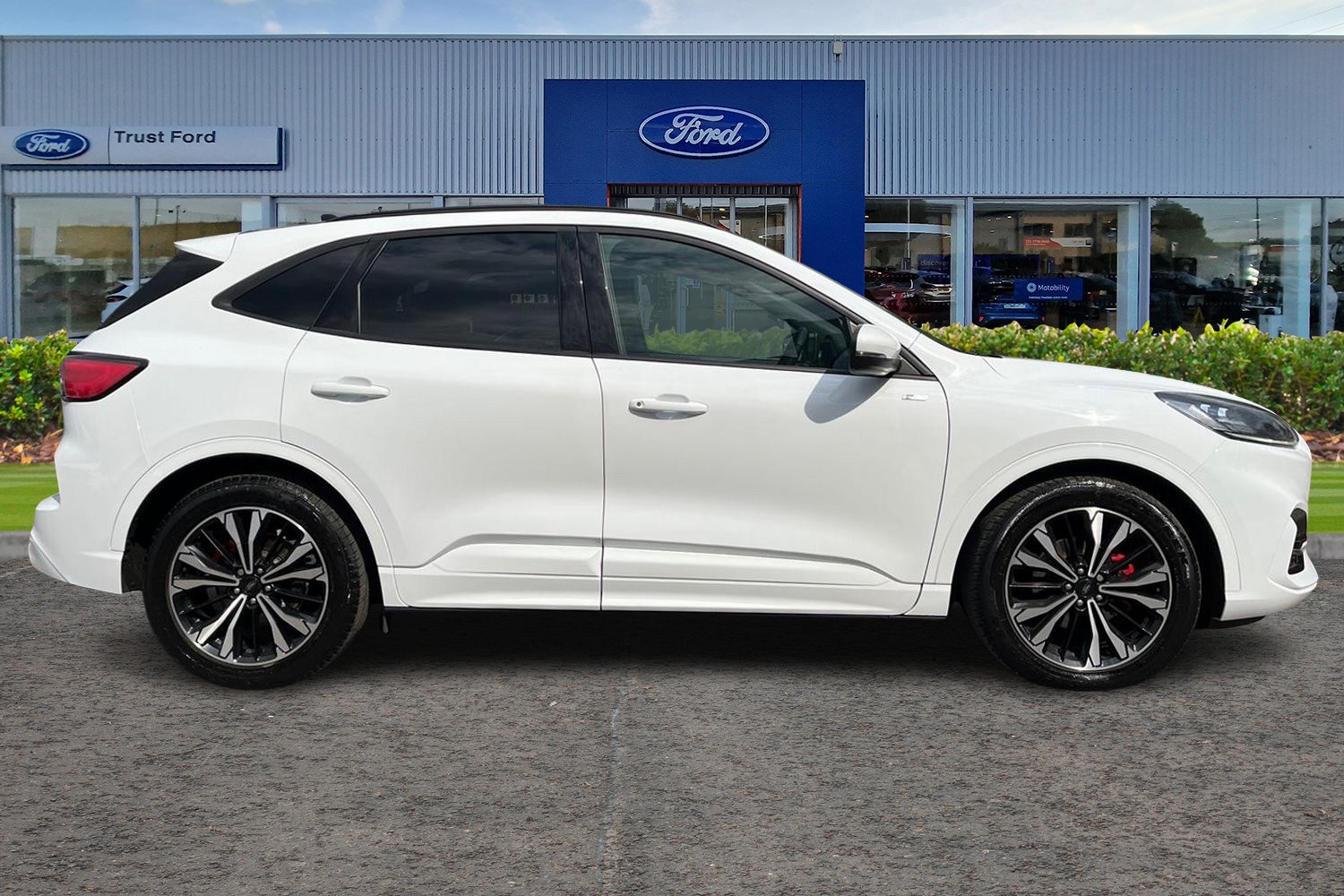 Ford KUGA Photo 2