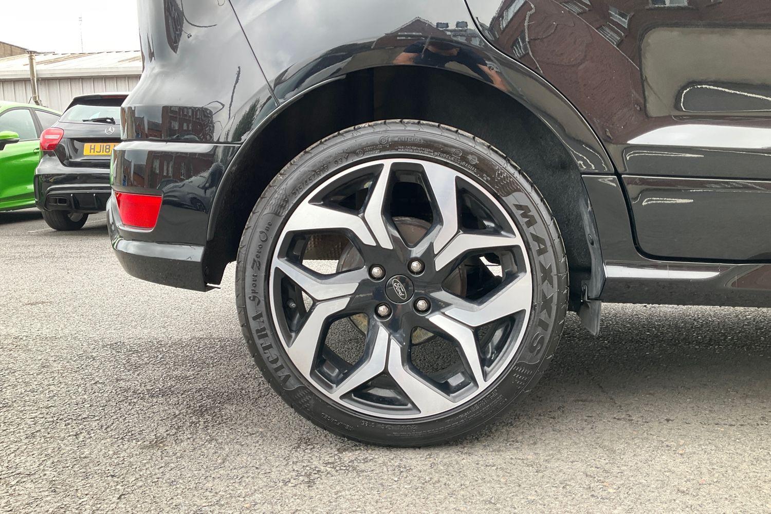 Ford ECOSPORT Photo 7