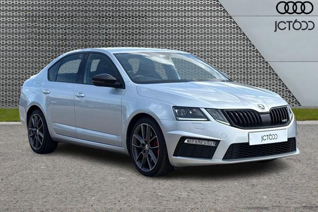 ŠKODA Octavia Photo 1