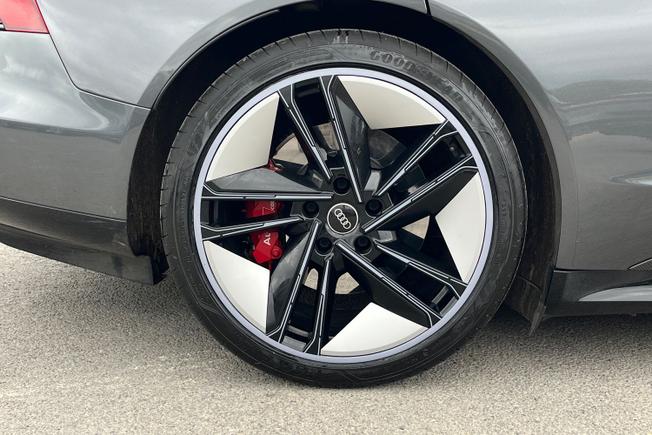 AUDI Rs E-Tron Gt Photo 5