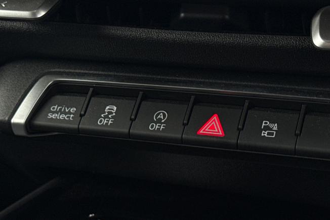 Audi Q3 Photo 25