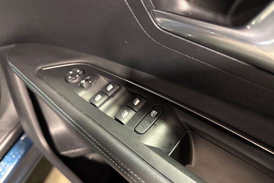 Peugeot 3008 Photo autoimg-ad44e56174b19895ada43a470bc3d28019625b39.jpg