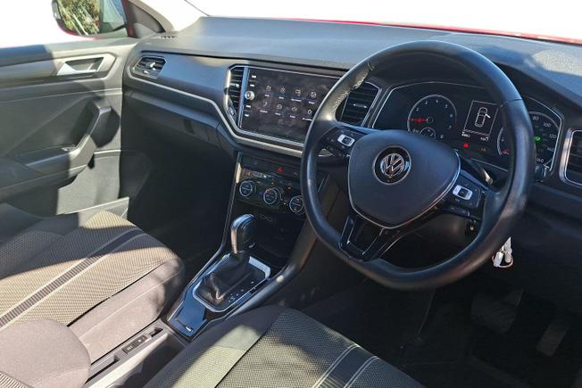 VOLKSWAGEN T-Roc Photo 6