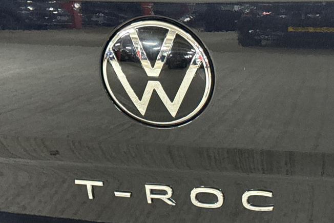 VOLKSWAGEN T-Roc Photo 27