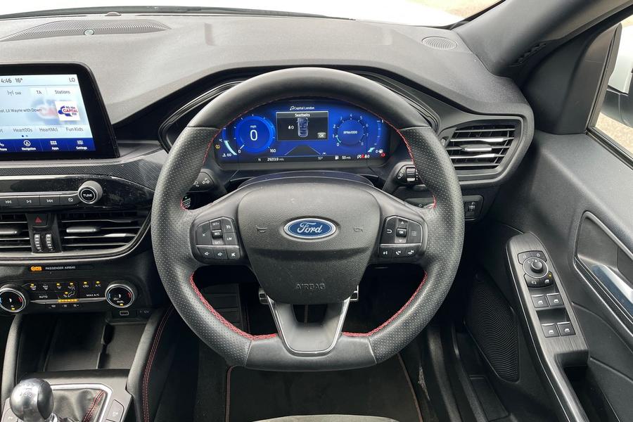 Ford KUGA Photo autoimg-ad4fdf504951abfad9014a73fcfb8de7caaf6215.jpg