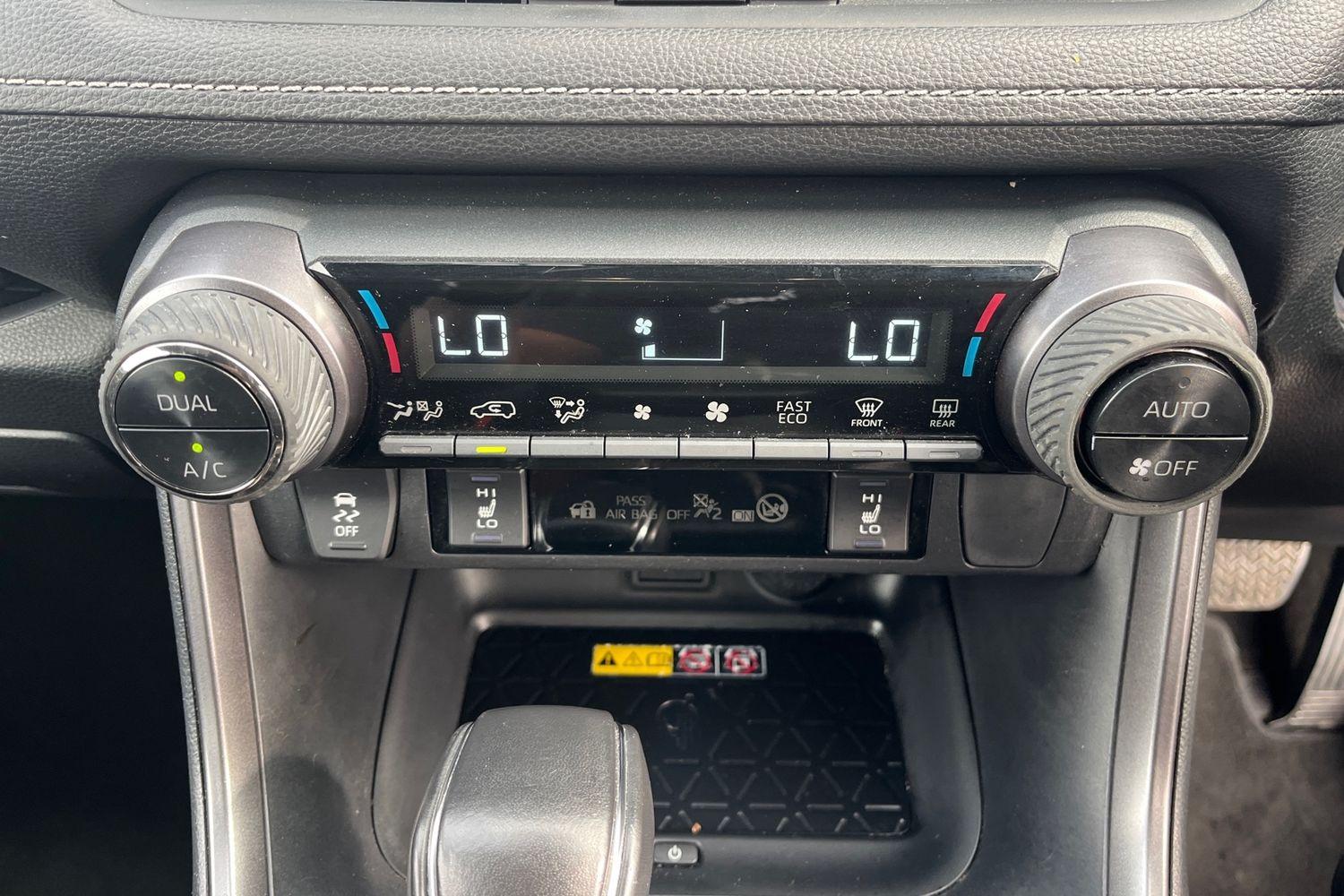 Toyota RAV4 Photo 29