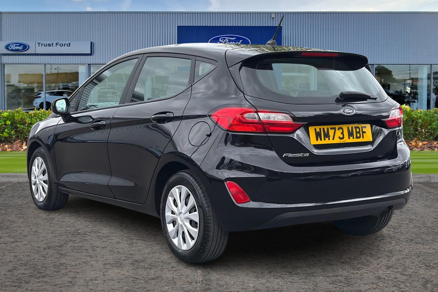 Ford FIESTA Photo 1
