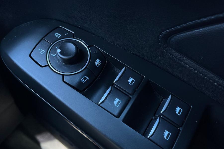 Ford FOCUS Photo autoimg-ad55066639dfe0db887639c4098214a357468600.jpg