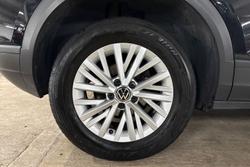 VOLKSWAGEN T-Roc Photo 5