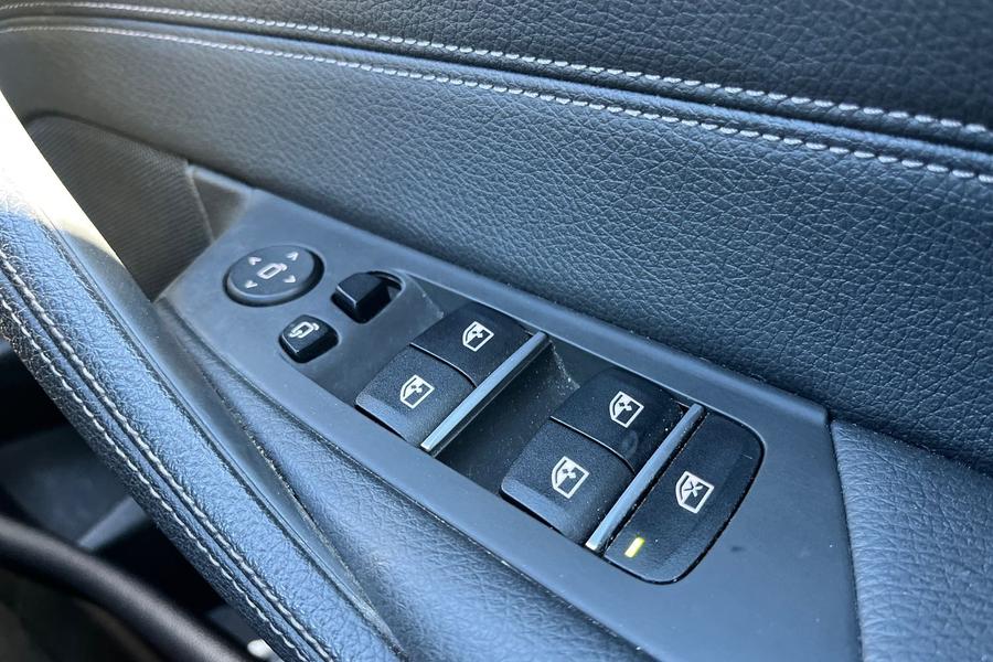 BMW 5 SERIES Photo autoimg-ad5a90cc44957a2f6e2a89d6c69de76367ea6a01.jpg
