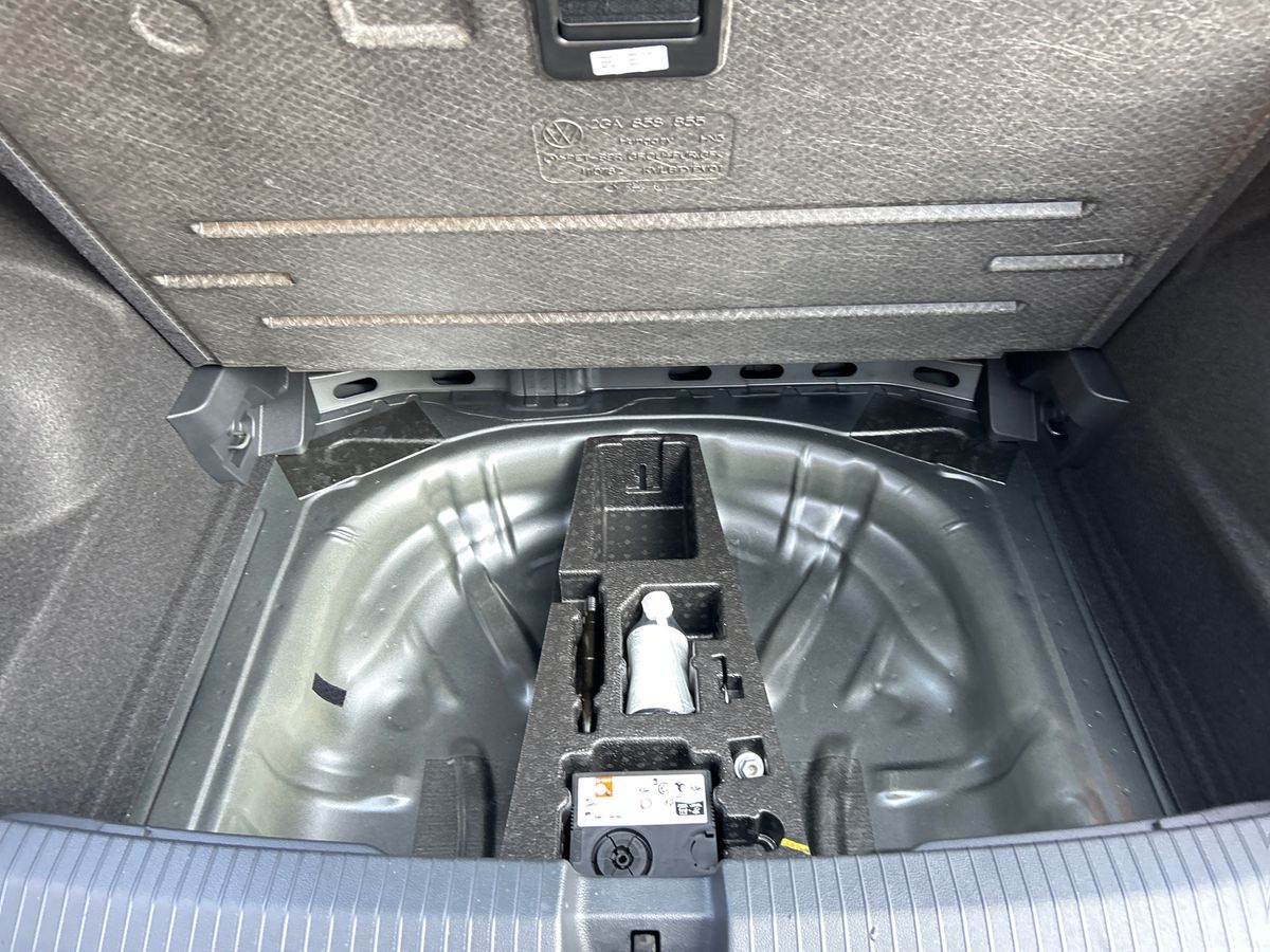 Volkswagen T-roc Photo autoimg-ad600540dcbed074aa010646cc7ef14362c4f9e2.jpg