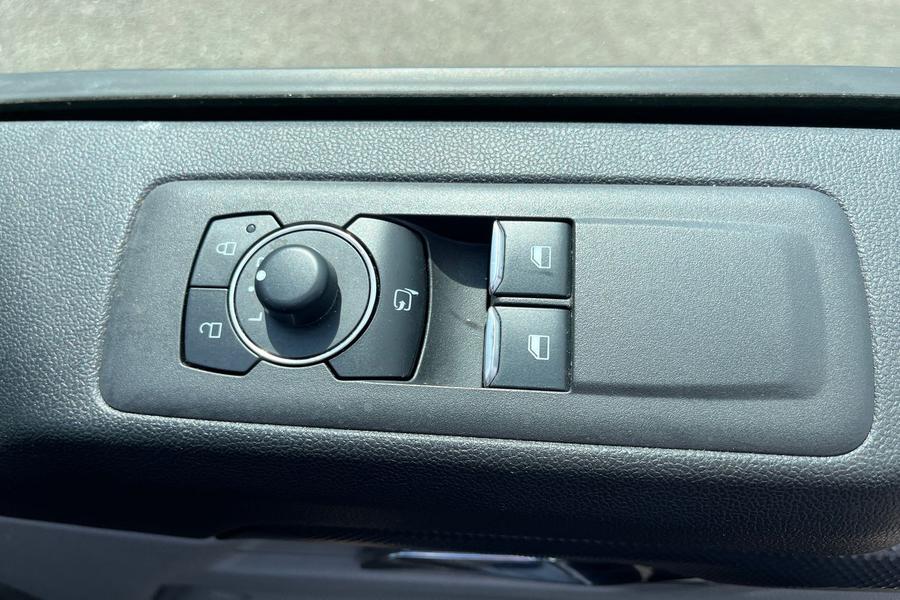 Ford TRANSIT CUSTOM Photo autoimg-ad61e188e4b4c41c8312af1e9484d21e2ff7428b.jpg
