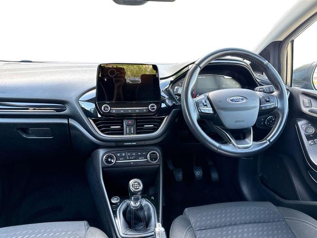 FORD Fiesta Photo 11
