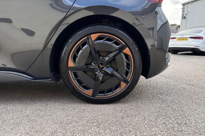 CUPRA BORN Photo 24