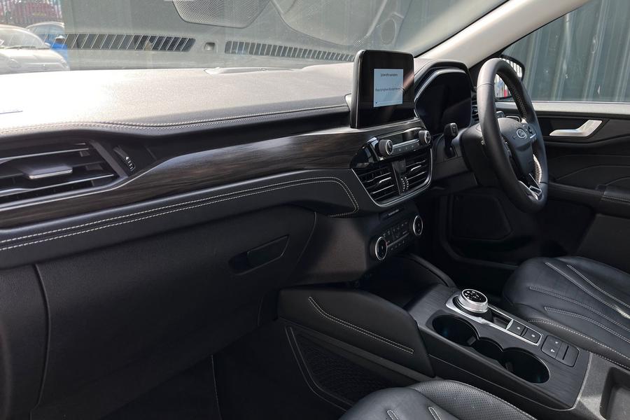 Ford Kuga Photo autoimg-ad65d4c46a325e38a293e20e684a0ebb55c2cdf4.jpg