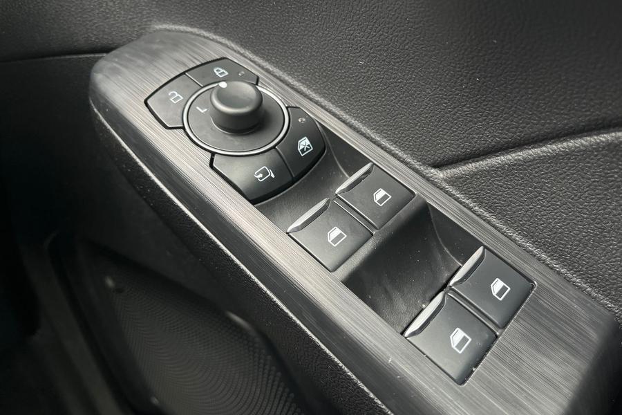 Ford Kuga Photo autoimg-ad66070218dcfdc0c89e24c87ad241a000f0699d.jpg