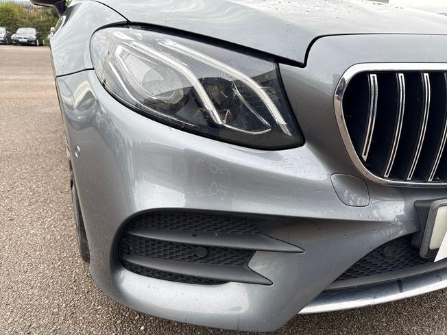 MERCEDES-BENZ E Class Photo 19