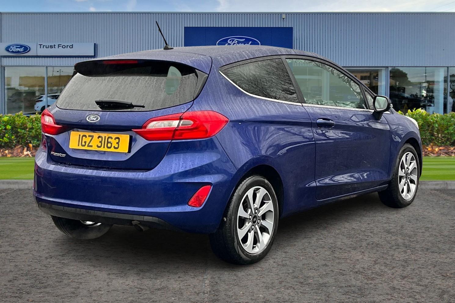 Ford FIESTA Photo 3