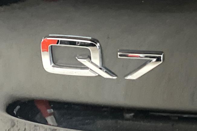 AUDI Q7 Photo 34
