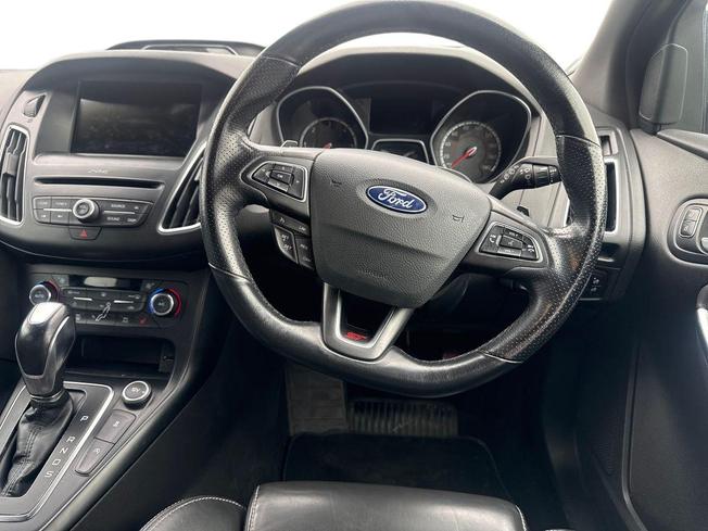 FORD Focus Photo 11