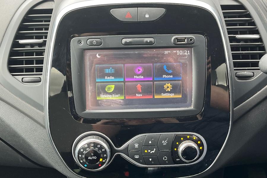 Renault CAPTUR Photo autoimg-ad7035a27fb4bdc34be560ea7bfa482534af5b0a.jpg