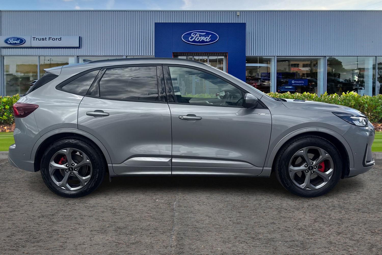 Ford KUGA Photo 2