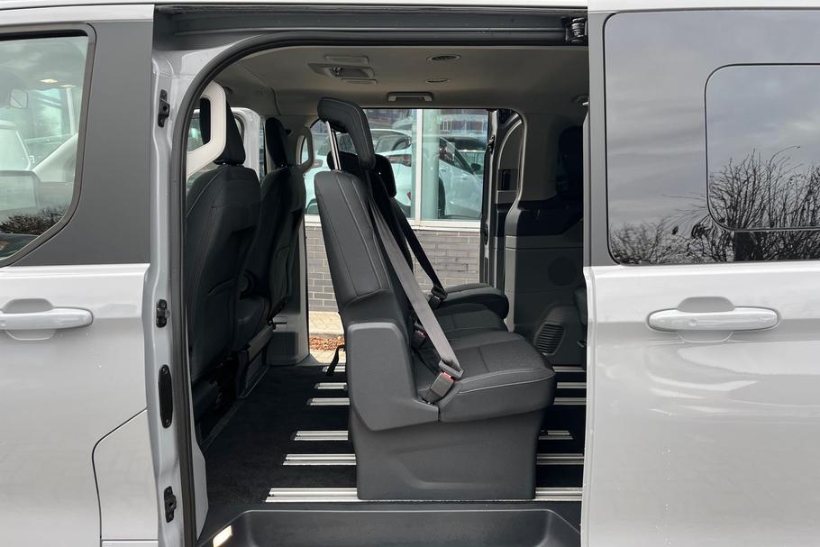 Used Ford TOURNEO CUSTOM LS75WCP 28