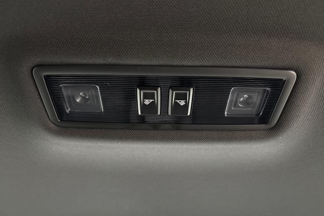 VOLKSWAGEN T-Roc Photo 24