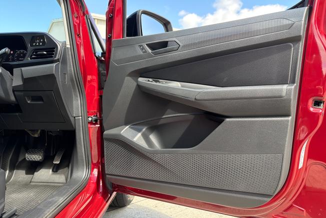 VOLKSWAGEN Caddy Photo 35