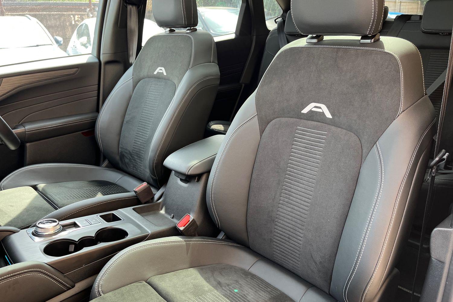 Ford KUGA Photo 18