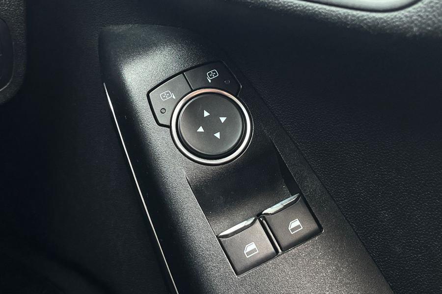 Ford Fiesta Photo autoimg-ad7da8875f884320c61ad9e0564e3bba95cc2a0c.jpg