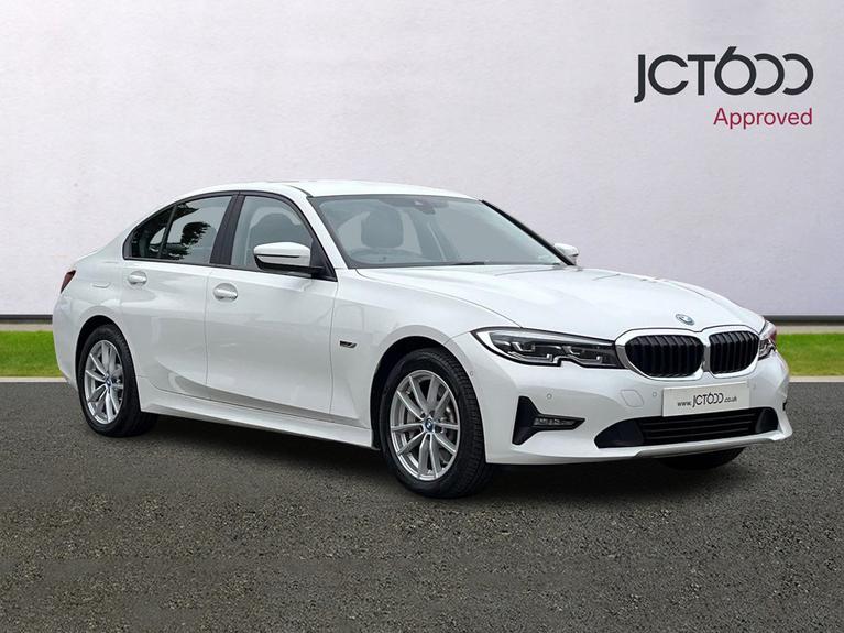 Used 2021 BMW 3 Series 2.0 330e 12kWh SE Pro Saloon 4dr Petrol Plug-in Hybrid Auto Euro 6 (s/s) (292 ps) White at JCT600