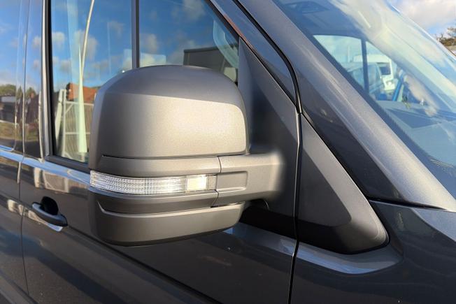 VOLKSWAGEN Crafter Photo 20