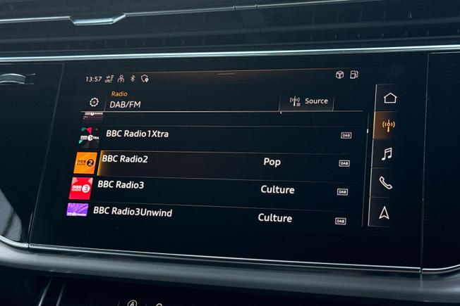 AUDI Sq7 Photo 38