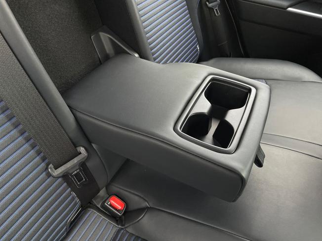 TOYOTA Rav4 Photo 36