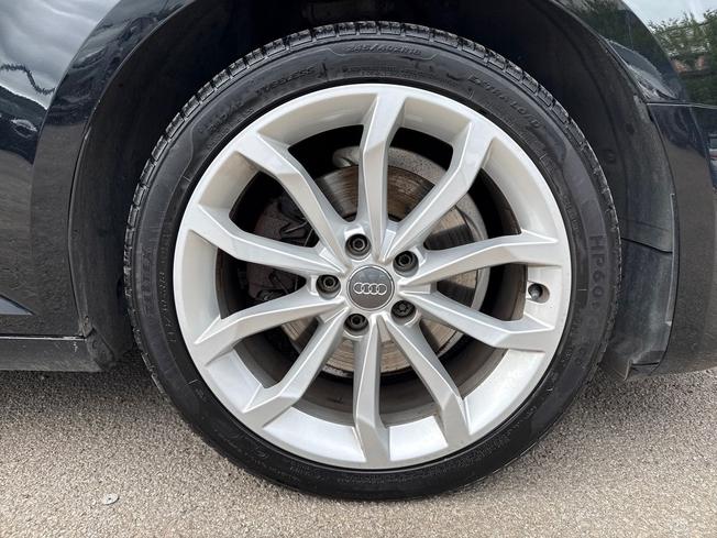 AUDI A4 Avant Photo 5