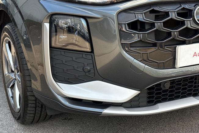 AUDI Q3 Photo 21