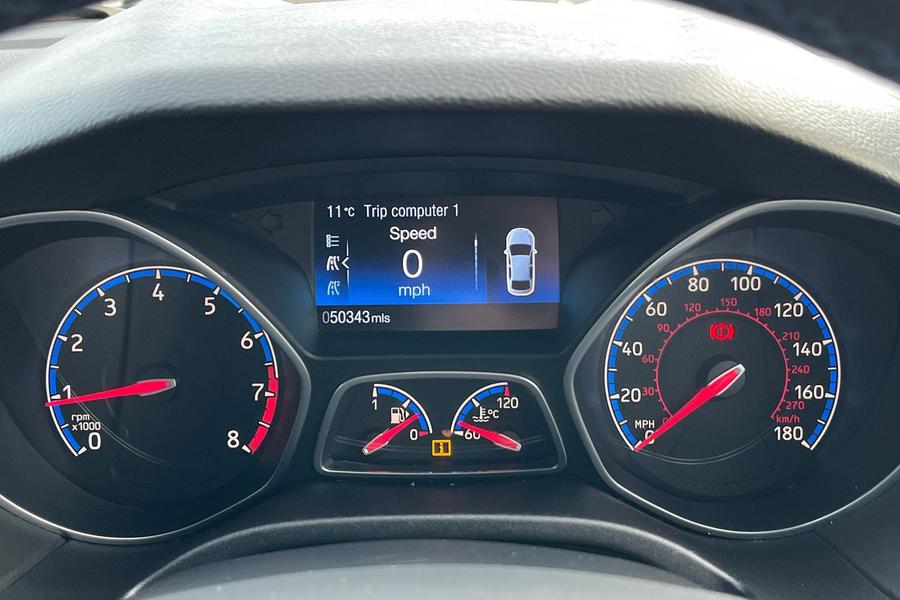 Ford FOCUS RS Photo autoimg-ad8bd3167b612554542a7fe4004a9133bcba2739.jpg