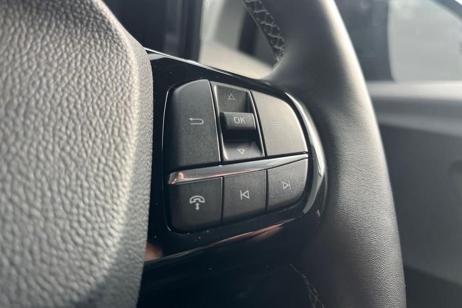 Ford E-TOURNEO COURIER Photo autoimg-ad8d15731bdfb9a948e34bf06d2d50f645c8dd52.jpg