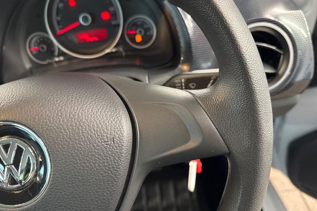Volkswagen up! Photo 17