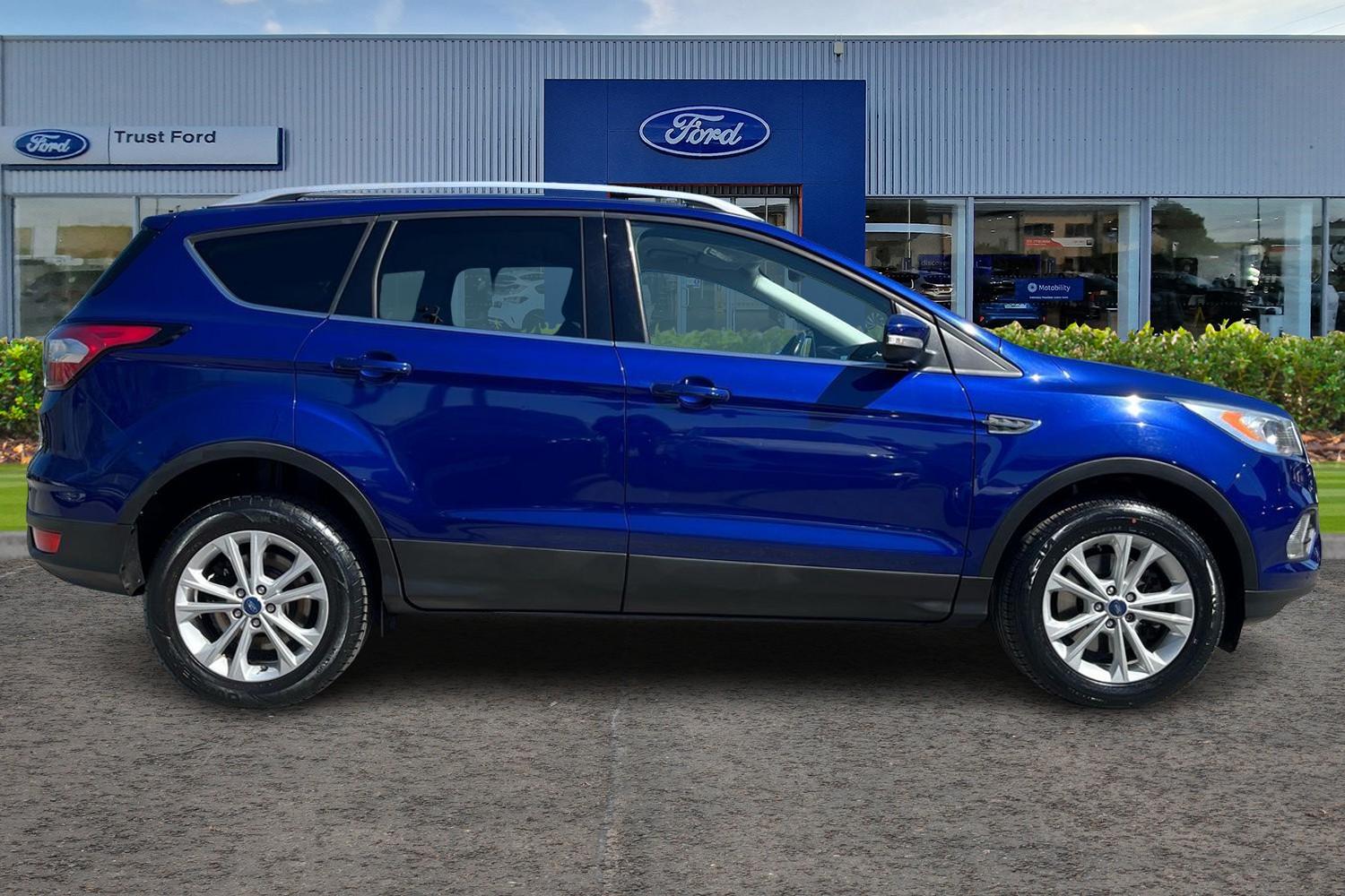 Ford KUGA Photo 2