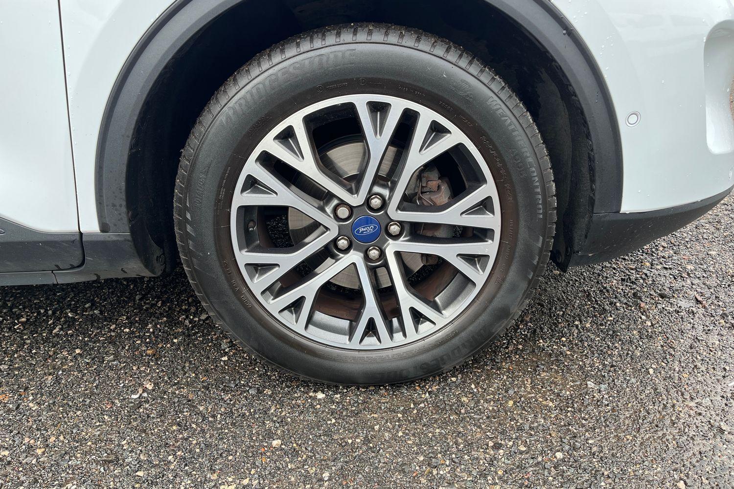 Ford KUGA Photo 24